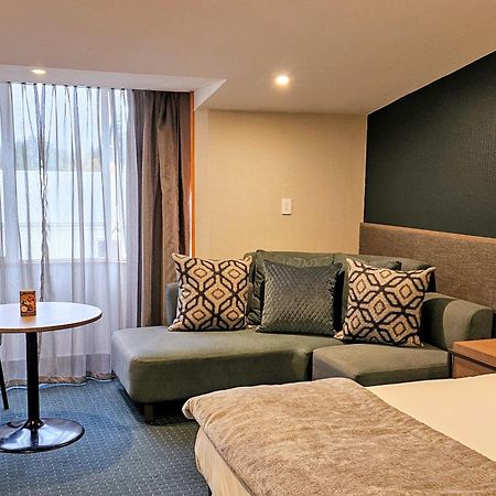 Distinction Luxmore Hotel Те Анау Екстериор снимка