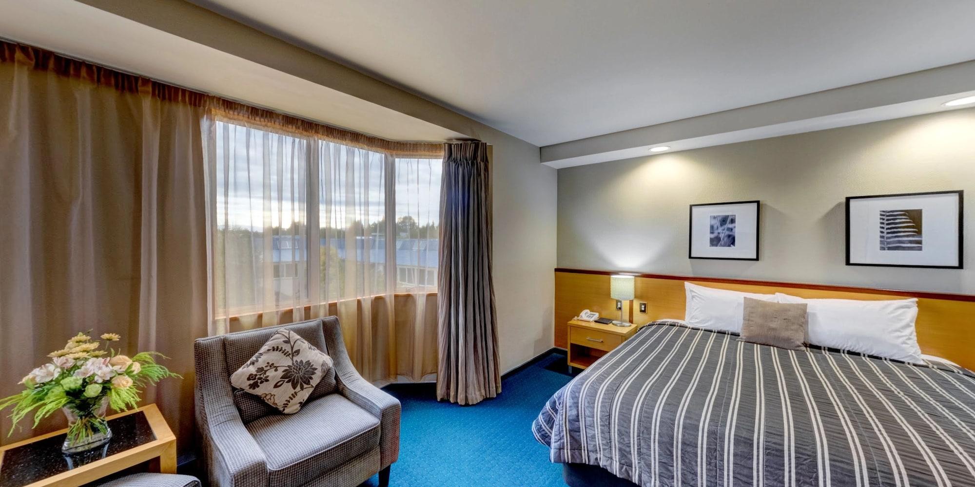 Distinction Luxmore Hotel Те Анау Екстериор снимка